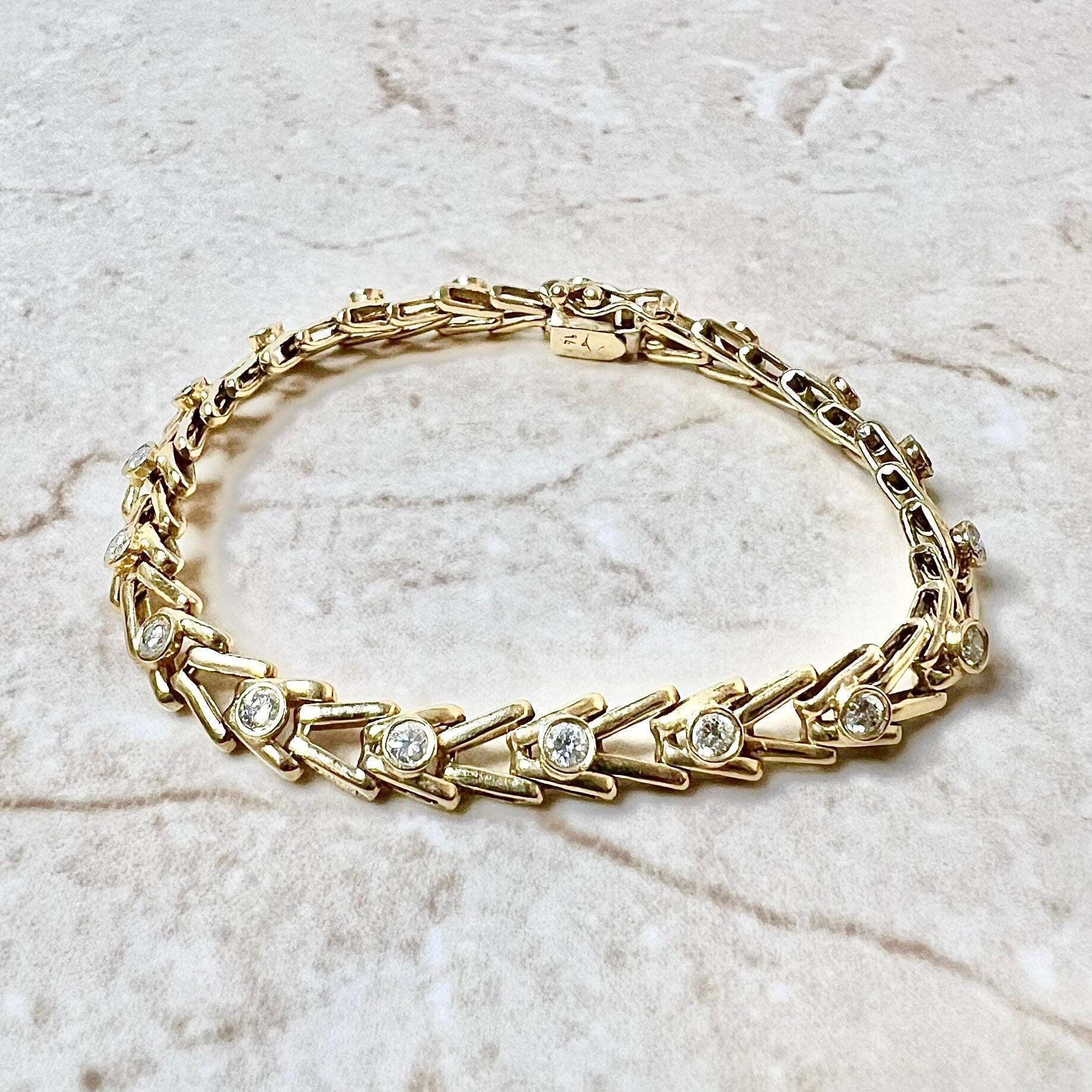 14K Gold Bezel Setting Diamond Tennis Bracelet 14K White Gold / 6 Inches