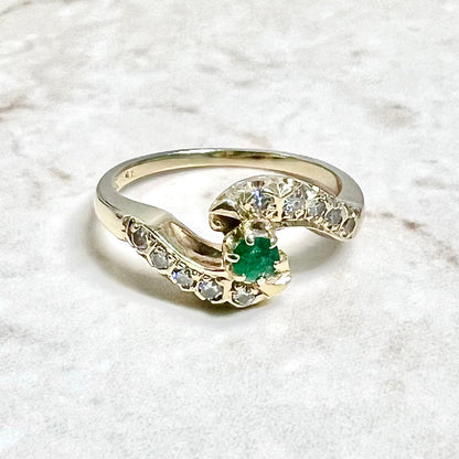 Vintage 14 Karat Yellow Gold Diamond & Natural Emerald Solitaire Ring - WeilJewelry