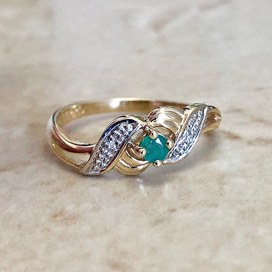 Vintage 14 Karat Yellow Gold Natural Emerald & Diamond Ring - Emerald Cocktail Ring - Promise Ring - Size 6 US - April May Birthstone