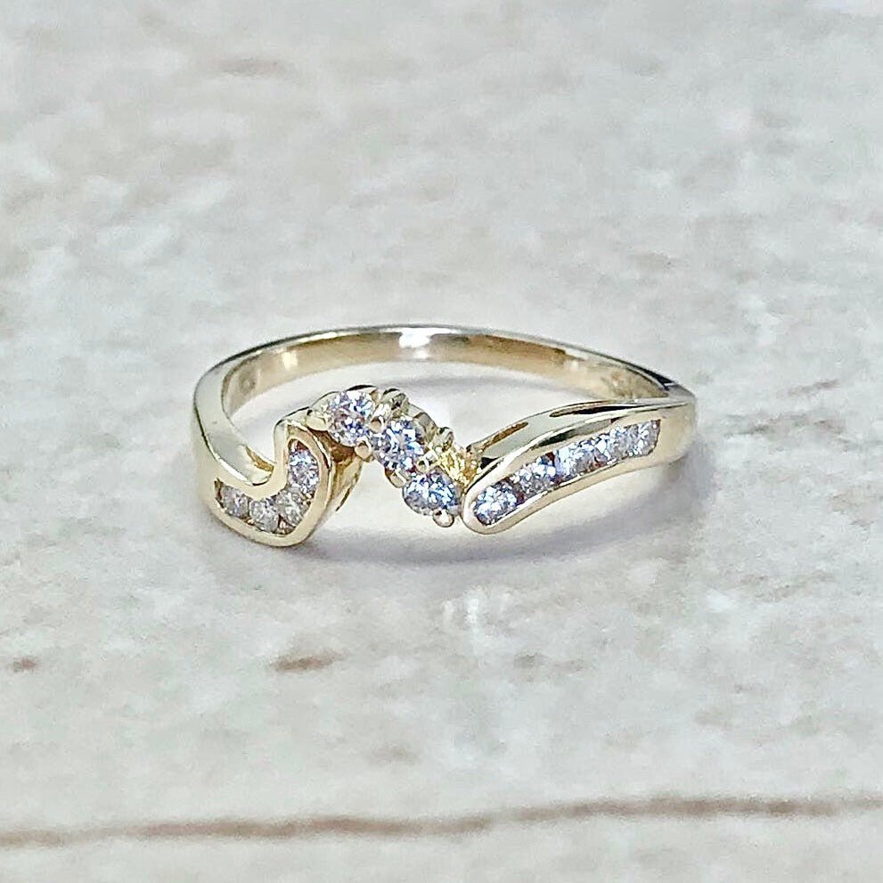 Vintage 14K Diamond Engagement Ring & Wedding Band Set - Yellow Gold Vintage Solitaire - Diamond Wedding Set - Bridal Jewelry