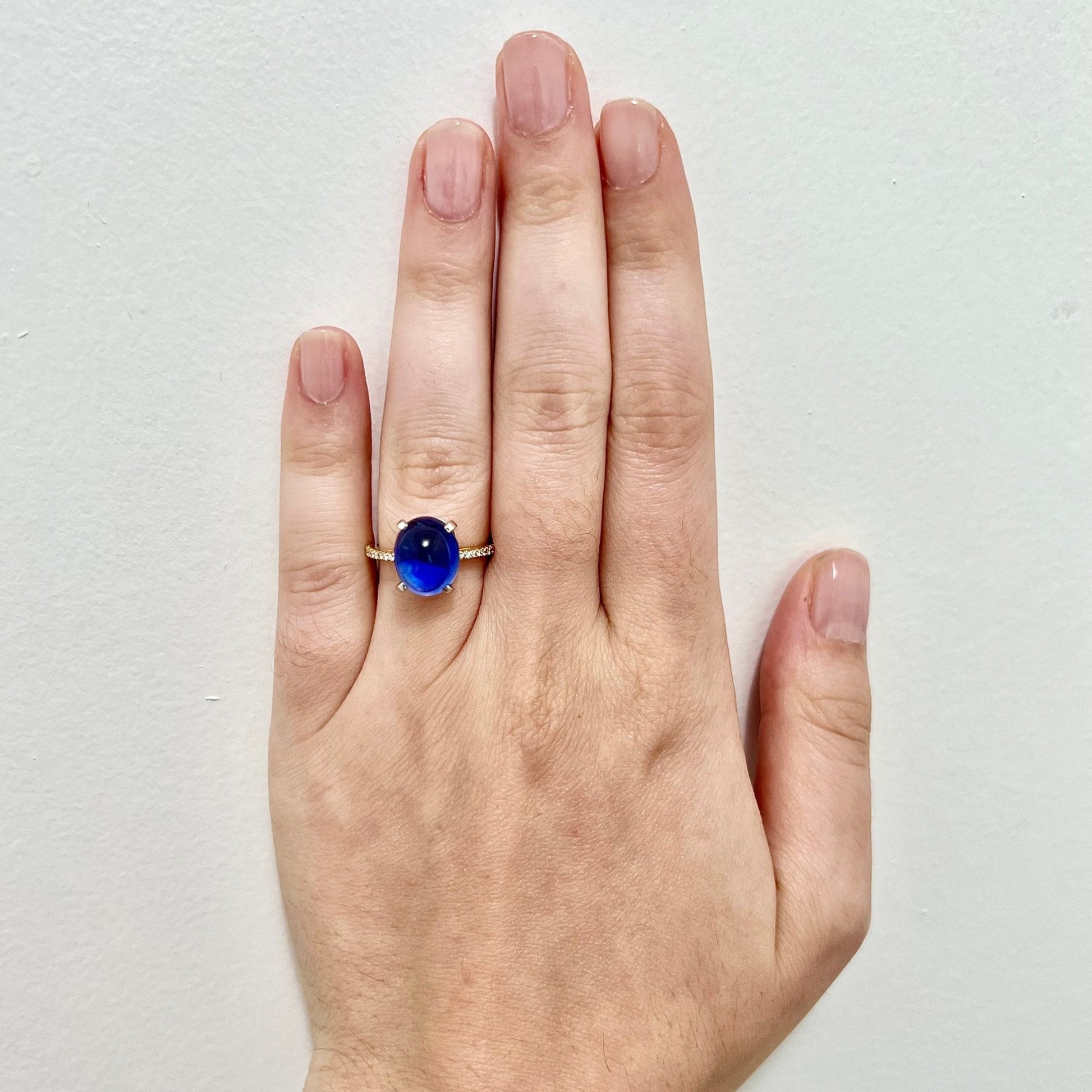 18 carat sapphire and diamond ring Outlet