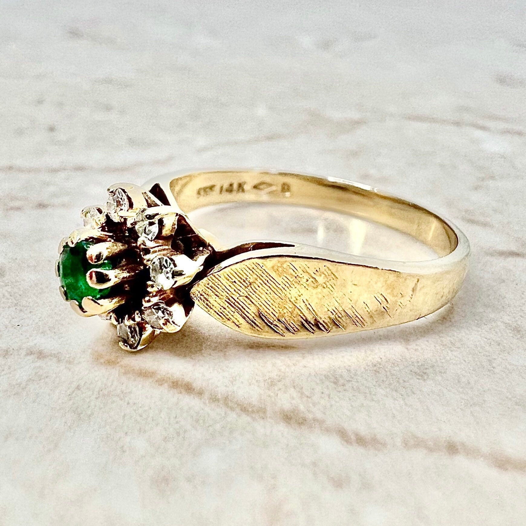 Vintage 14K Natural Emerald & Diamond Halo Ring - Yellow Gold Emerald Cocktail Ring - April May Brithstone - Best Gift For Her -Jewelry Sale