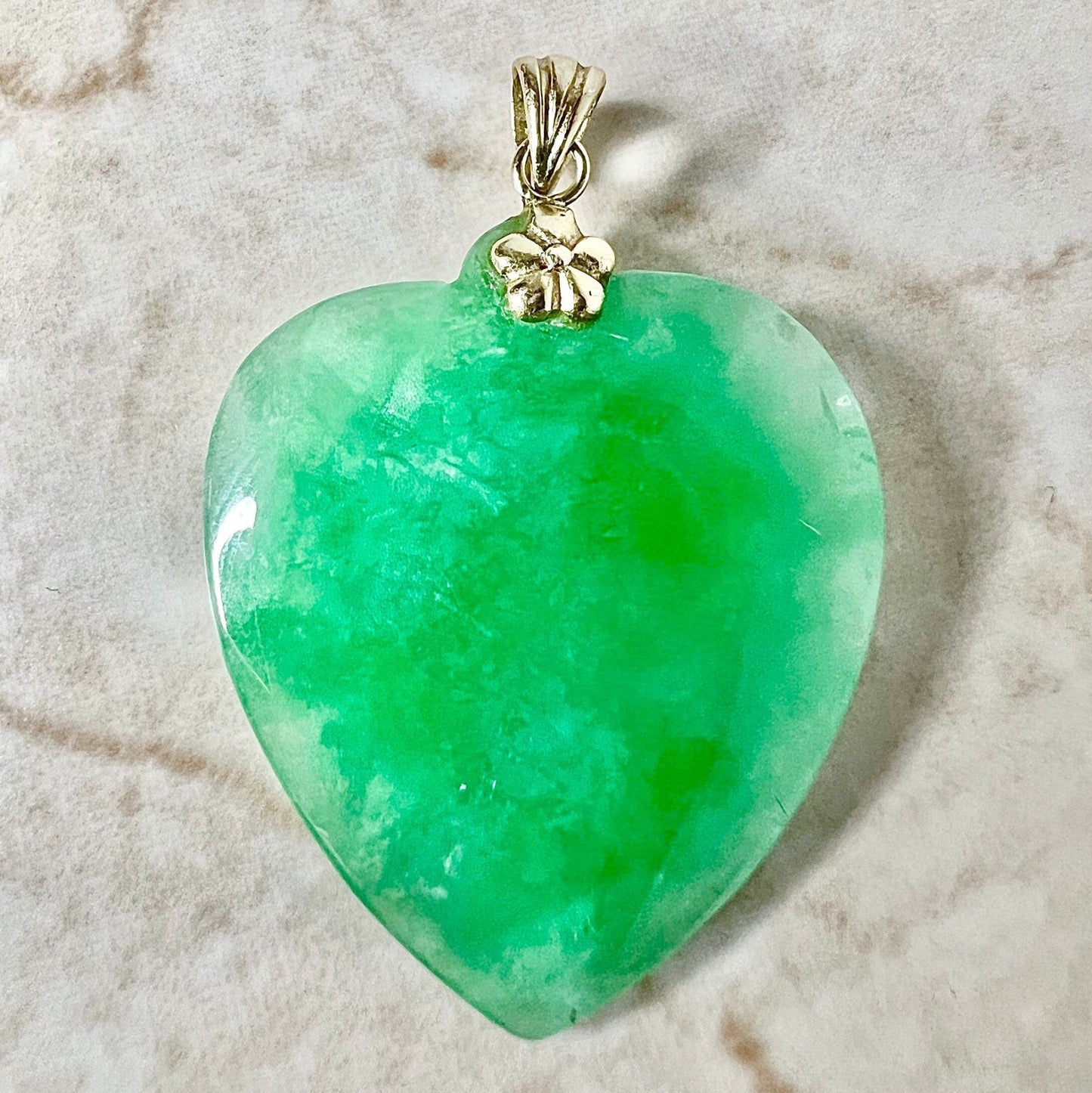 Vintage 14K Green Jadeite Jade Heart Pendant Necklace - Yellow Gold Jadeite Pendant - Chinese Jewelry - Valentine’s Day Gift For Her