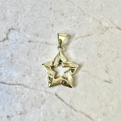 Vintage Handcrafted 18 Karat Yellow Gold Star Pendant - WeilJewelry