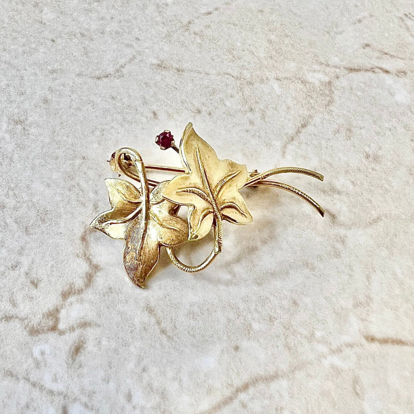 CLEARANCE 40% OFF - Vintage Italian 18 Karat Yellow Gold Synthetic Ruby Leaf Brooch - WeilJewelry