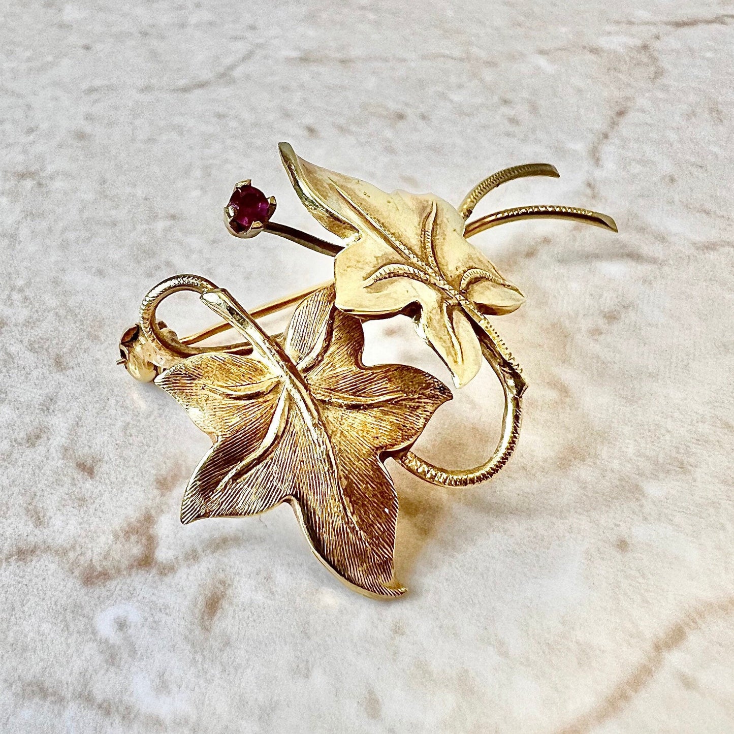 Vintage 18K Italian Synthetic Ruby Brooch - Yellow Gold Leaf Brooch - Ruby Pin - July Birthstone Gifts - Best Gifts For Her - Gold Brooch