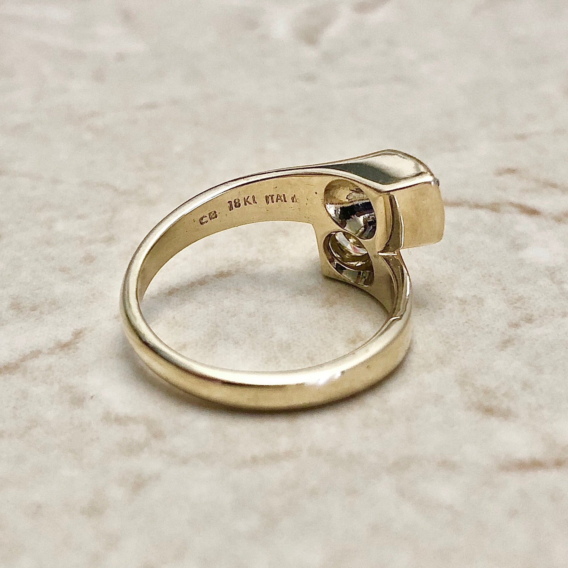 Vintage Italian Toi Et Moi Diamond & Yellow Diamond Ring - 18 Karat Yellow Gold Bypass Ring - Size 5.75 US